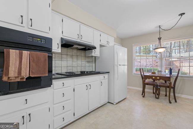3346 Stonecrest Ct, Condo with 2 bedrooms, 2 bathrooms and null parking in Chamblee GA | Image 8