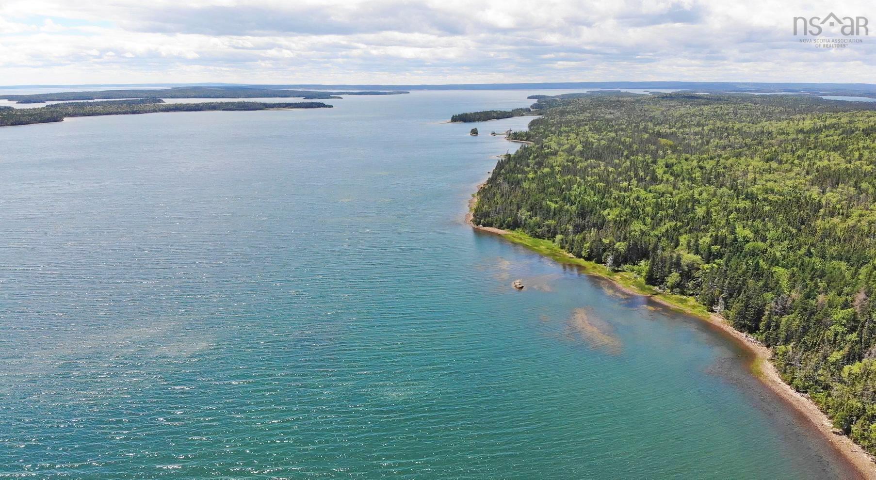 Land in Lennox Passage 3