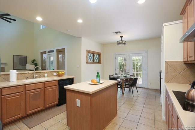 14307 Windy Crk, House other with 4 bedrooms, 4 bathrooms and null parking in Helotes TX | Image 12