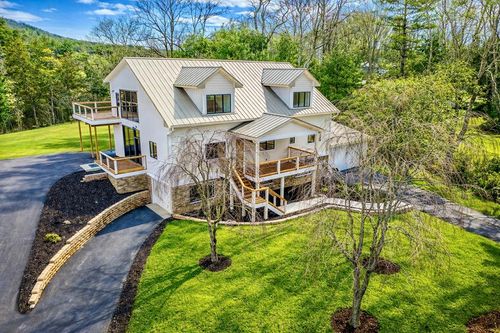 3000 Glade Rd, Blacksburg, VA, 24060-1946 | Card Image