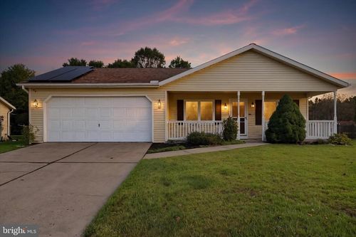 42 Honeysuckle Dr, MECHANICSBURG, PA, 17050-3167 | Card Image