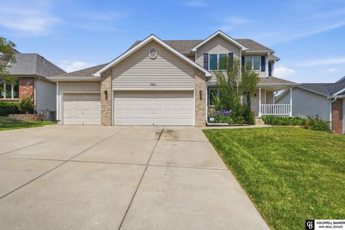 7910 Red Oak Rd, Lincoln, NE, 68516-6343 | Card Image