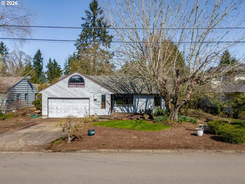 1935 Ne Orchard Ave, McMinnville, OR, 97128-3236 | Card Image