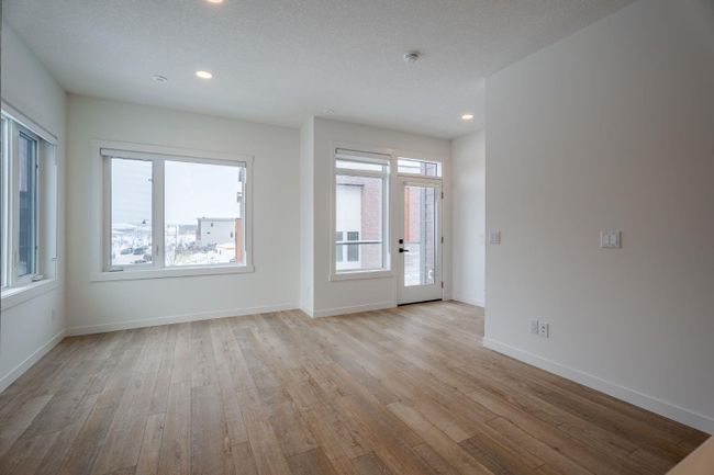 104 Greenbriar Common Nw, Home with 3 bedrooms, 2 bathrooms and 2 parking in Calgary AB | Image 20