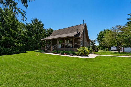 13628 E 9000n Rd, Grant Park, IL, 60940-5238 | Card Image