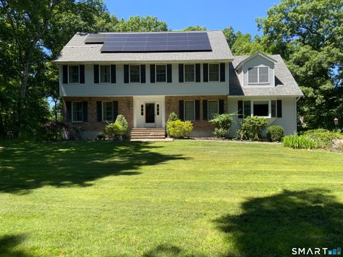 18 Hickory Ln, New Fairfield, CT, 06812-3213 | Card Image