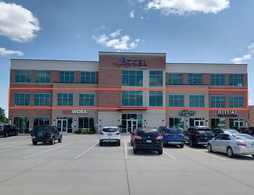 201-5500 Fountains Dr Ne, Cedar Rapids, IA, 52411-6676 | Card Image