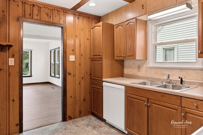 675 S Yates Ave, House other with 2 bedrooms, 2 bathrooms and 2 parking in Kankakee IL | Image 7