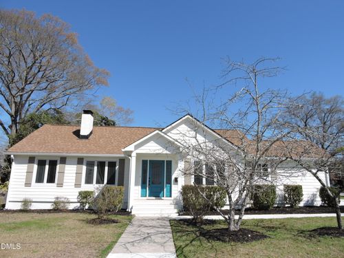 511 Raleigh St, Fuquay Varina, NC, 27526-2331 | Card Image