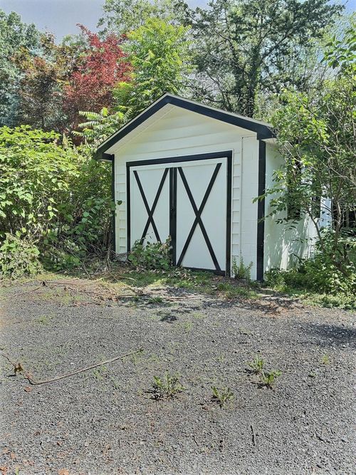 8 Apple Ln, Wappingers Falls, NY, 12590-3971 | Card Image