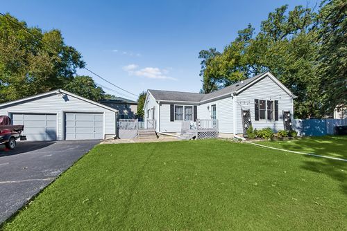 16132 Latrobe Ave, Oak Forest, IL, 60452-3815 | Card Image