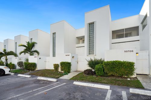 f-5070 Elmhurst Rd, West Palm Beach, FL, 33417-4512 | Card Image