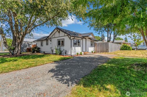 1403 E 64th St, Tacoma, WA, 98404-3433 | Card Image