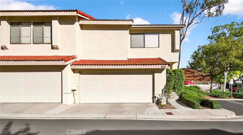 804 Creekside Dr, Fullerton, CA, 92833-2138 | Card Image