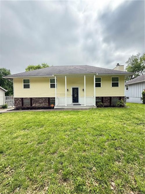 401 S Shrank Ave, Independence, MO, 64056-1748 | Card Image