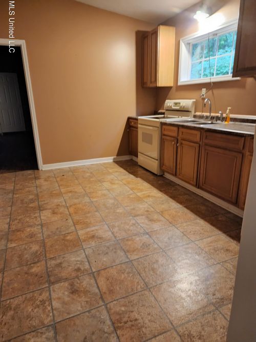 b-161 Highway 305, Olive Branch, MS, 38654 | Card Image