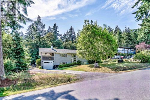 825 Dogwood Rd, Nanaimo, BC, V9R3C2 | Card Image