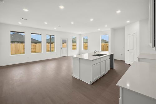 511 Robin St, Angleton, TX, 77515-0006 | Card Image