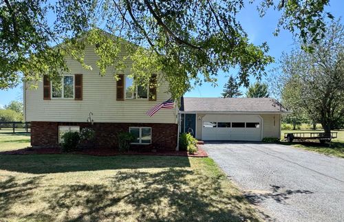 23 Smith St, Rouses Point, NY, 12979-1602 | Card Image