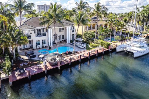 7 Pelican Dr, Fort Lauderdale, FL, 33301-1521 | Card Image