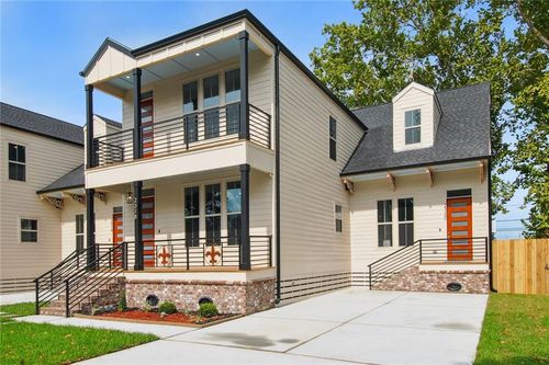 2320 Mardi Gras Blvd, New Orleans, LA, 70114-4638 | Card Image