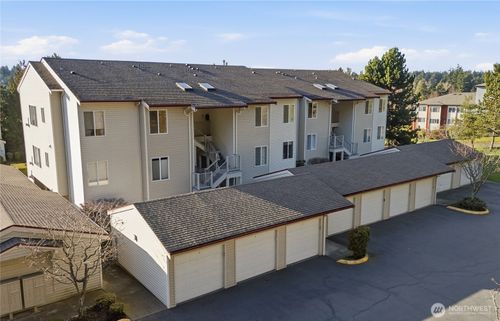 a303-23007 Lakeview Dr, Mountlake Terrace, WA, 98043-2379 | Card Image