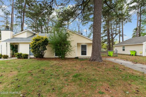 124 Twin Wood Dr, Havelock, NC, 28532-6900 | Card Image
