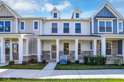 8562 Goldfinch Rd, Brownsburg, IN, 46112-9594 | Card Image