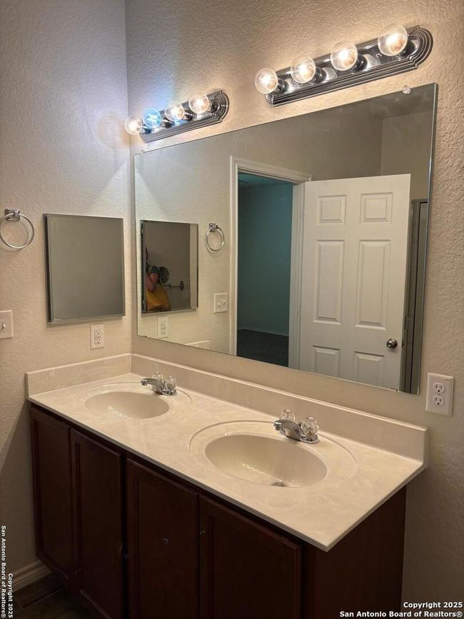 3711 Lazy Diamond, House other with 4 bedrooms, 2 bathrooms and null parking in Selma TX | Image 11