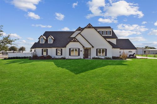 7765 Reed Rd, Azle, TX, 76020-5211 | Card Image