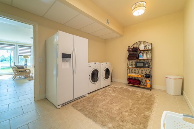 Lower Level Laundry.jpg | Image 21