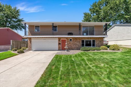 2618 N Elsie Ave, Davenport, IA, 52804-1324 | Card Image