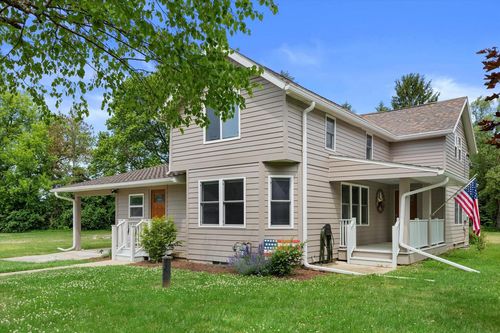 W244N4501 Swan Road, Pewaukee, WI, 53072 | Card Image