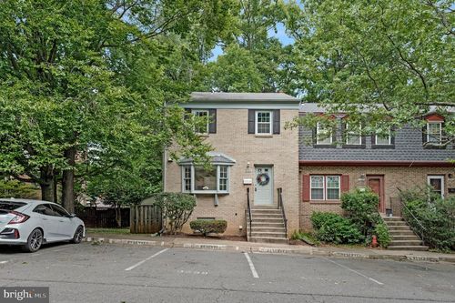 9599 Blake Park Ct, FAIRFAX, VA, 22031-1135 | Card Image