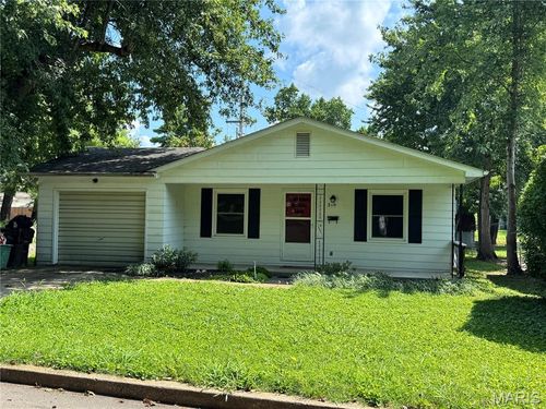210 N 6th St, Elsberry, MO, 63343-1249 | Card Image