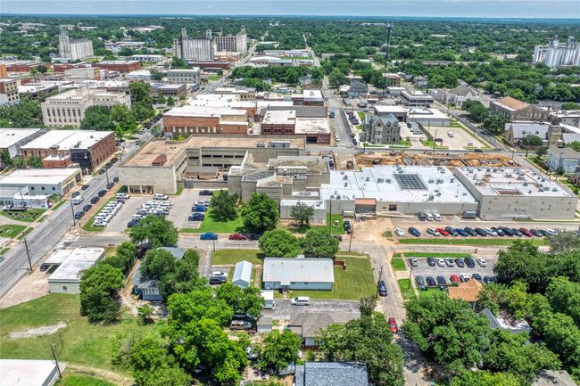 220 S Elm St, Home with 0 bedrooms, 0 bathrooms and null parking in Sherman TX | Image 16