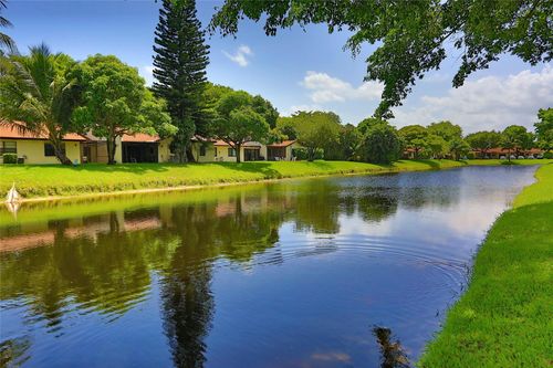 6616-6616 N Parkway Dr, Margate, FL, 33068-1623 | Card Image