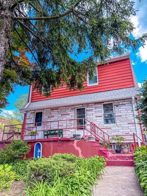 59 Chatterton Ave, White Plains, NY, 10606-1301 | Card Image