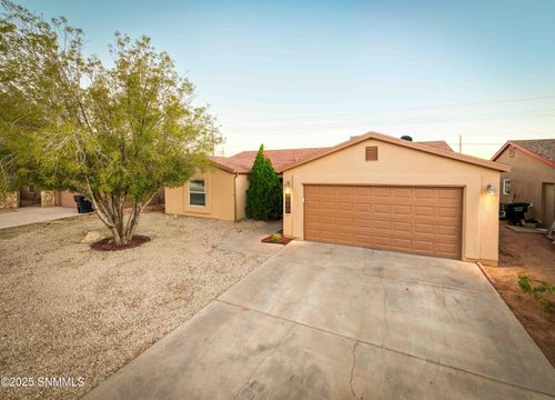 7960 Inca Dove Ave, Las Cruces, NM, 88012-7978 | Card Image