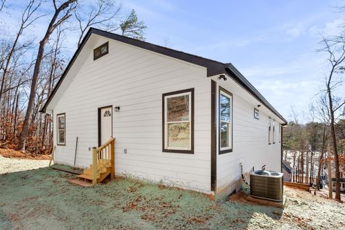 418 Kenwood Dr, Westminster, SC, 29693-6110 | Card Image