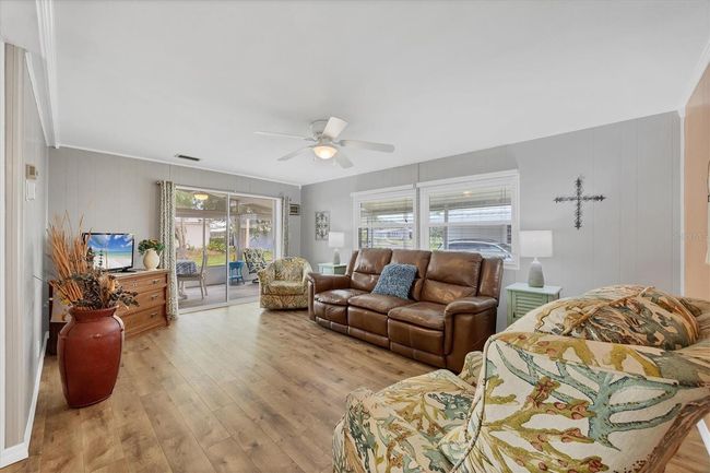 Living Room | Image 9