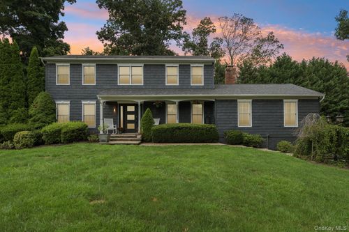 6 Pebble Hill Ct, Northport, NY, 11768-1350 | Card Image