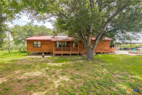 39 Lassman Rd, Goliad, TX, 77963-3415 | Card Image