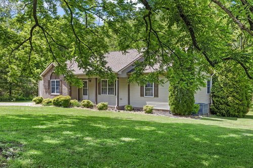 2524 Distillery Rd, Greenbrier, TN, 37073-5721 | Card Image