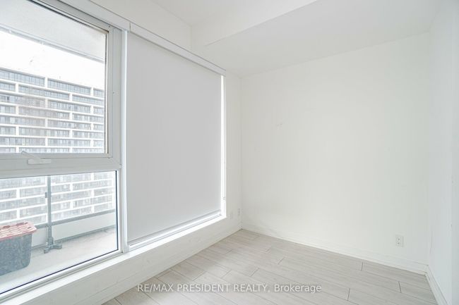 5702 - 5 Buttermill Ave, Condo with 3 bedrooms, 2 bathrooms and 1 parking in Vaughan ON | Image 13