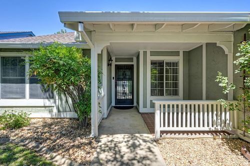 2712 Stoughton Way, Sacramento, CA, 95827 | Card Image