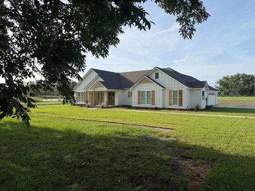 45 Lakeview Cir, Nashville, GA, 31639-6300 | Card Image