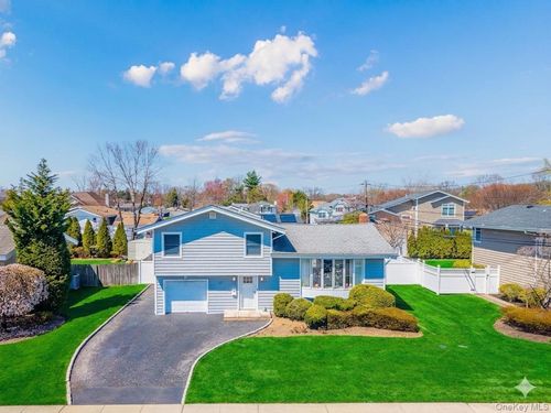 47 Favorite Ln, Jericho, NY, 11753-2348 | Card Image