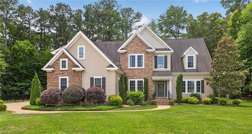 118 Collington Run, Yorktown, VA, 23693-4805 | Card Image