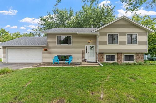 6871 Chaparral Ln, Chanhassen, MN, 55317-9225 | Card Image